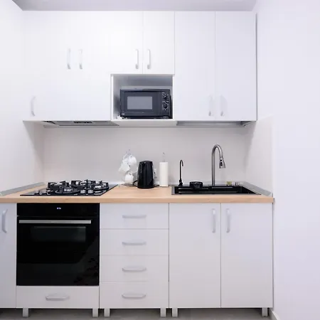 Appartamento Charming Hideaway Inspired By El Profesor'S Intrigue Bucarest Esterno foto